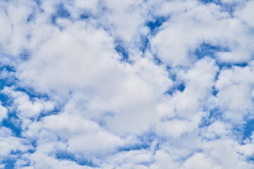 Obraz premium Beatiful blue sky with clouds on a sunny day