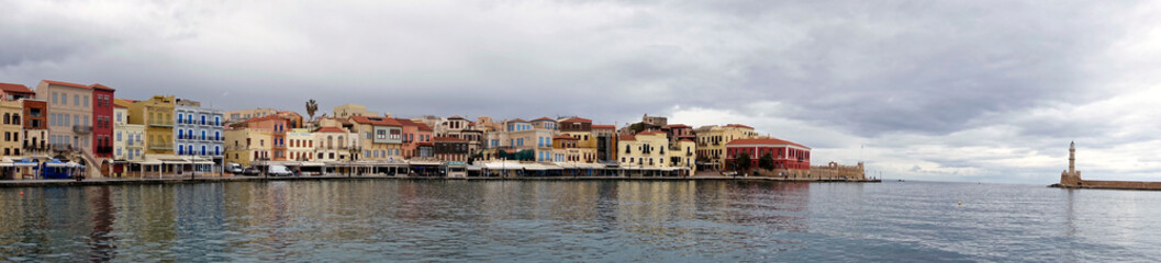 Fototapeta na wymiar Venetian harbor of Chania in winter, Greece 