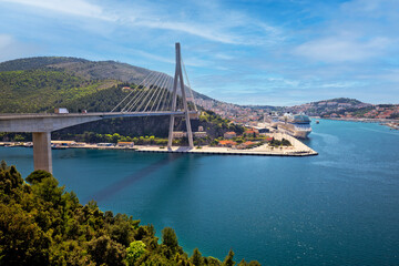 Fototapeta premium Dubrovnik Franjo Tudjman bridge and harbor view