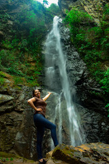 woman in the valley in quillabamba cusco