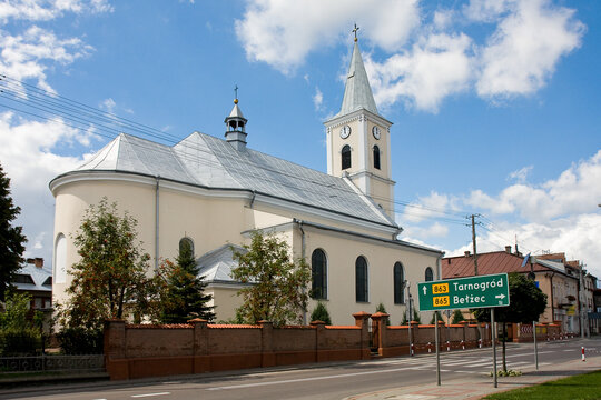 Cieszanów -   Kościół pw. św. Wojciecha