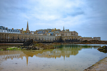saint malo and dinard in french channel - obrazy, fototapety, plakaty