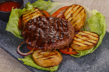 Grilled Beef cutlet with vegetables