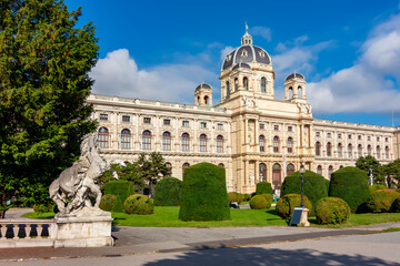 Fototapeta na wymiar Natural History Museum on Maria Theresa square in Vienna, Austria
