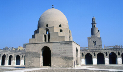 Fototapeta na wymiar イブン・トゥールーン・モスク　エジプト