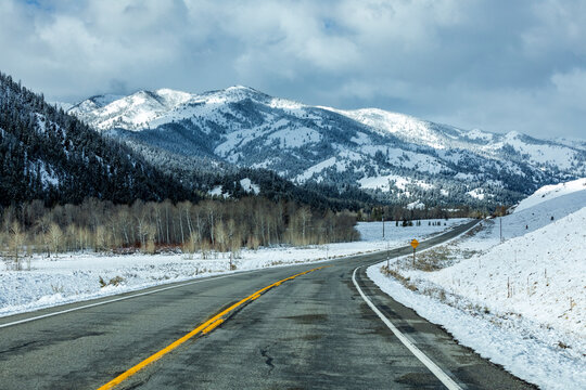 USA, Idaho, Ketchum, Road In Winter Mountain Landscape