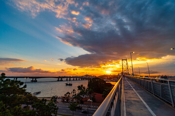 silhueta de ponte ao pôr do sol em Florianópolis Santa Catarina Brasil Florianopolis