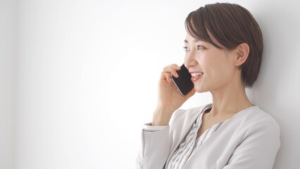 会話・通話をする日本人