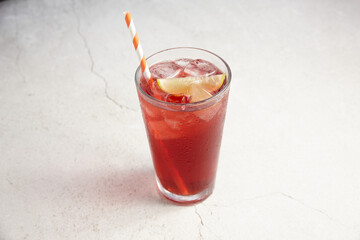 Crimson punch ice tea