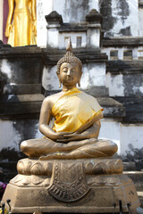 Buddha statues are worshiped by people in Thailand.
