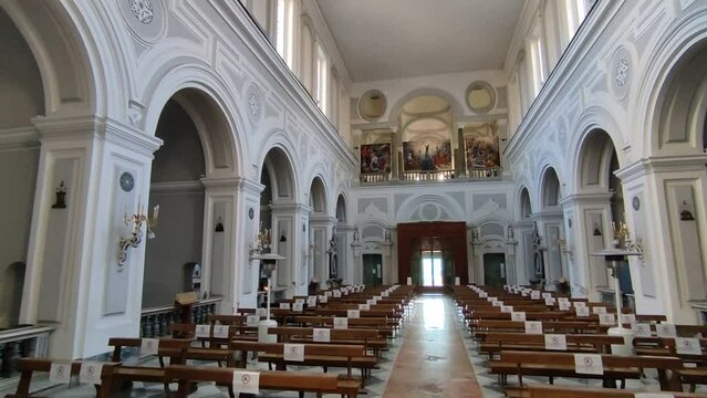 Napoli - Panoramica della Chiesa di Santa Maria degli Angeli alle Croci dal transetto