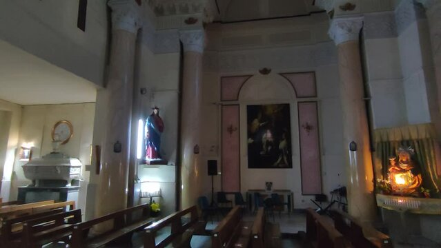 Napoli - Panoramica interna della Chiesa di Sant'Anna al Trivio