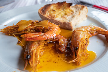 Delicious prawns stewed in onion sauce