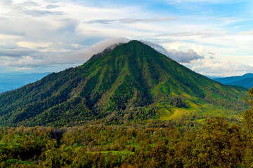 Fototapeta na wymiar Ijen track mountain view, Indonesia