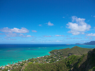 Fototapeta na wymiar ハワイ、オアフ島、ラニカイピルボックスから見るマカプウ方面