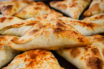 empanadas nutritivo de carne y verduras recien cocinadas comida rica 