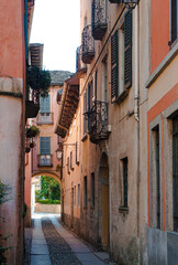 A narrow, romantic street in the Italian countryside