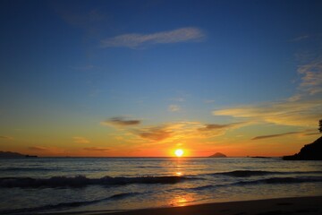 白浜海岸の朝日