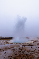 die unglaubliche Landschaft vom - Großer Geysir - auf Island