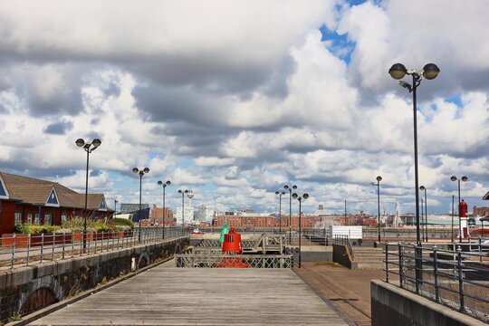 Wirral 이미지 찾아보기 1,603 스톡 사진, 벡터 및 비디오 Adobe Stock