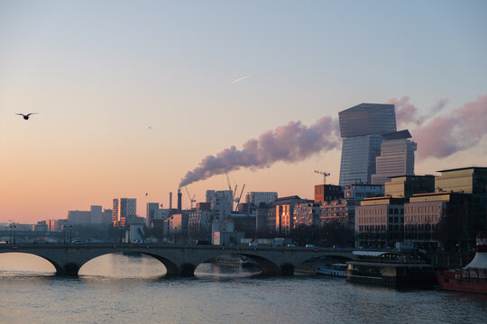 Scenic view on the Duo tower and the Seine river in Paris, at sunrise