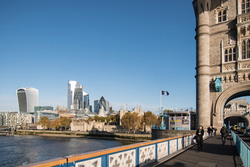 Obraz premium View of the Tower of London and city skyline