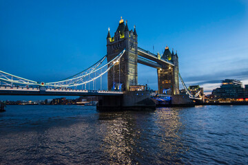 Fototapeta na wymiar Night view of Tower Bridge in London
