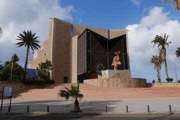 Auditorium Alfredo Kraus in Las Palmas de Gran Canaria - obrazy, fototapety, plakaty