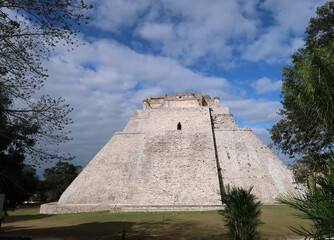 Fototapeta na wymiar Maya Pyramid in Uxmal, Mexico