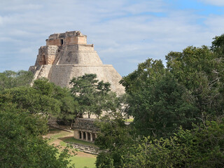 Fototapeta na wymiar Maya Pyramid in Uxmal, Mexico