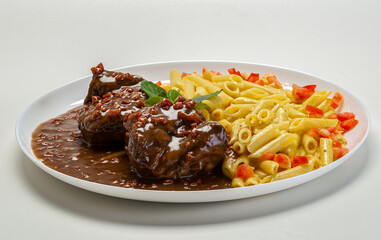 Penne pasta with roast beef and bacon