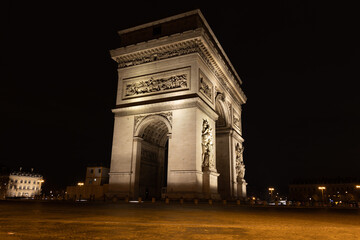 Fototapeta na wymiar Arc De Triomphe at Night