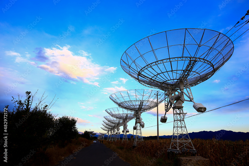 Wall mural The observatory radio telescope