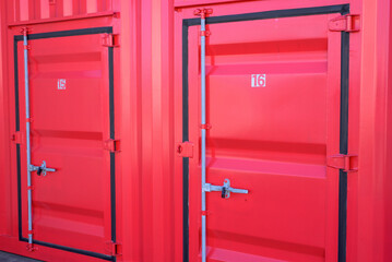 倉庫　コンテナー　door