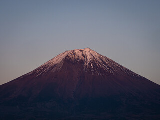 Fototapeta premium 【富士山】夕日に照らされた赤富士