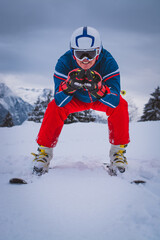 Fototapeta na wymiar Skifahrer 