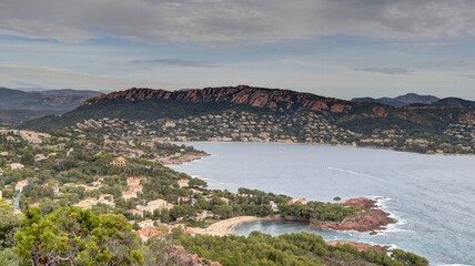 survol de cap Esterel de l'île d'Or et du cap Dramont, côte d'Azur, french riviera