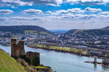 Fototapeta na wymiar View of the ruins of Ehrenfels Castle near Rüdesheim am Rhein/Germany with Bingen in the background 