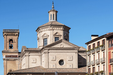 Fototapeta na wymiar Facade Church of San Lorenzo in Pamplona