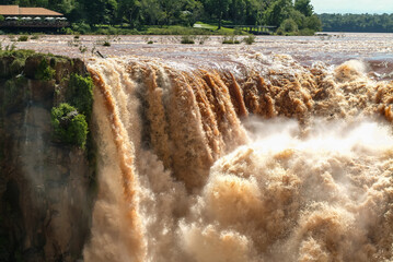 Amerique sud Argentine Puerto Iguazu chuttes eau patrimoine Unesco cascades paysage courant evaporation riviere Bresil environnement planete