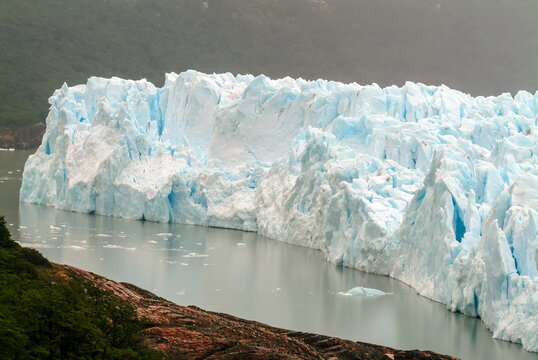 Amerique sud Argentine Province Santa Cruz Glacier Perito Moreno glace gel degel rechauffement fonte neige flottant Lac Argentin