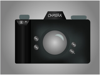 Grafika wektorowa przedstawiająca aparat fotograficzny. Przedstawiony jest widok z przodu, widać soczewkę obiektywu i przyciski funkcyjne.