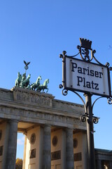 Vorm Brandenburger Tor