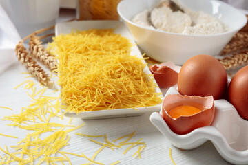 Vermicelli with ingredients.