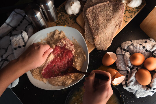 meat to prepare schnitzel