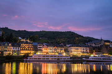 Fototapeta premium Moselpromenade bei Cochem.