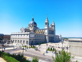 Fototapeta premium Catedral de Santa María la Real de la Almudena (Madrid - España)