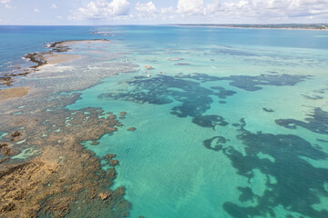 Fototapeta na wymiar Aerial view of reefs of Maragogi, Coral Coast Environmental Protection Area, Maragogi, Alagoas, Brazil.