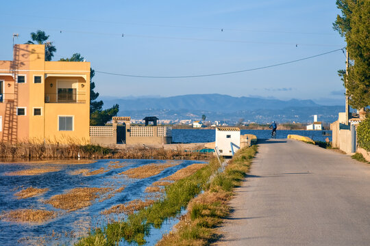 Town near the Albufera lake in Valencia