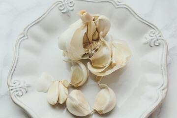 Fototapeta na wymiar Garlic on the table